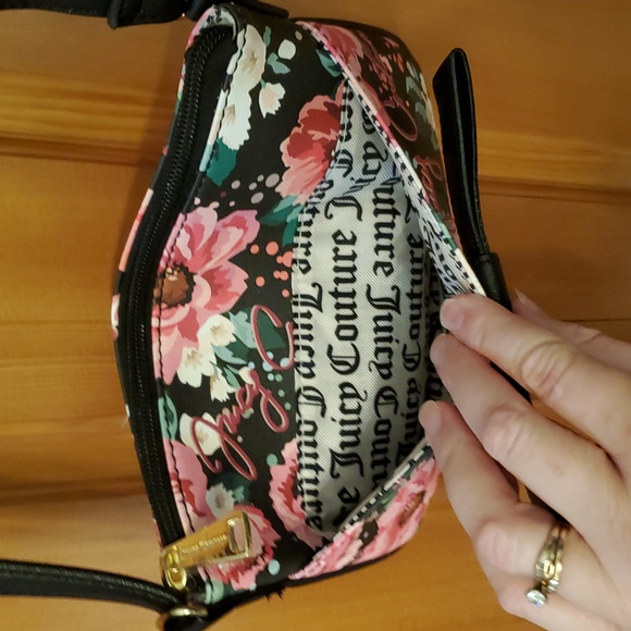 NWOT Juicy Small Floral Crossbody Purse With Bow Black & Pink - Picture 9 of 15